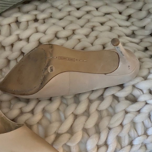 Vince Camuto Juanita nude heels - Picture 6 of 10